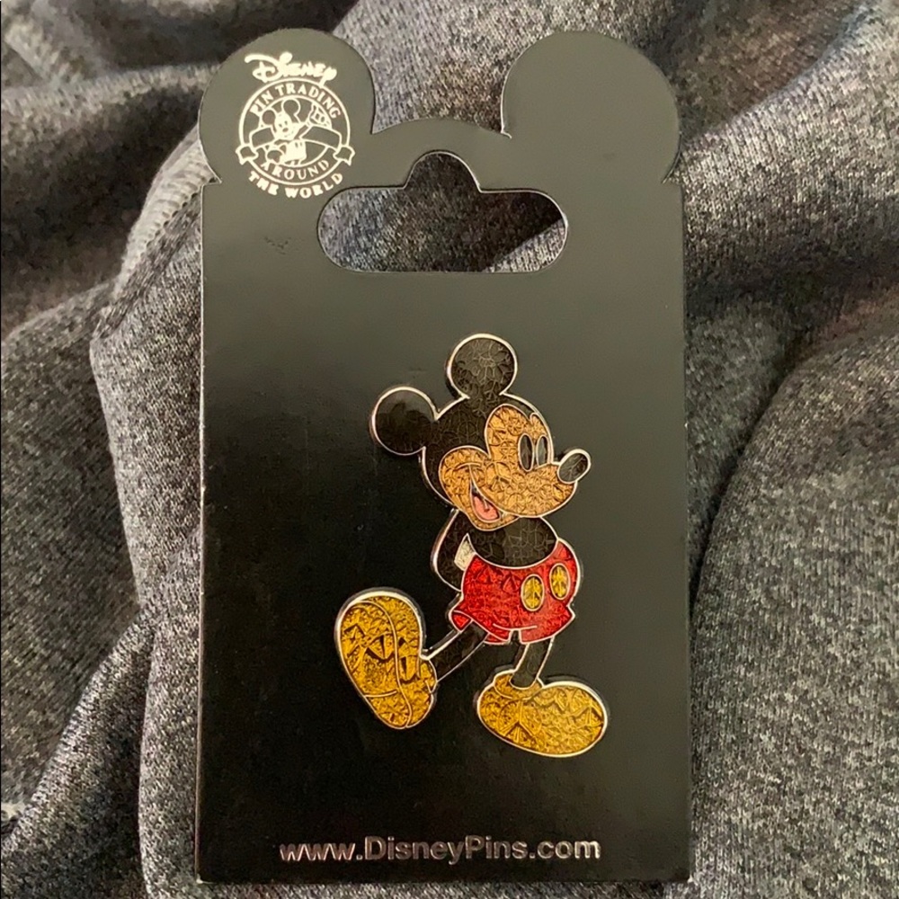 🖤Disney Mickey pin